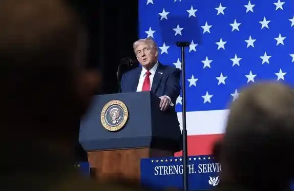Трамп настаивает на личной встрече Путина и Зеленского 