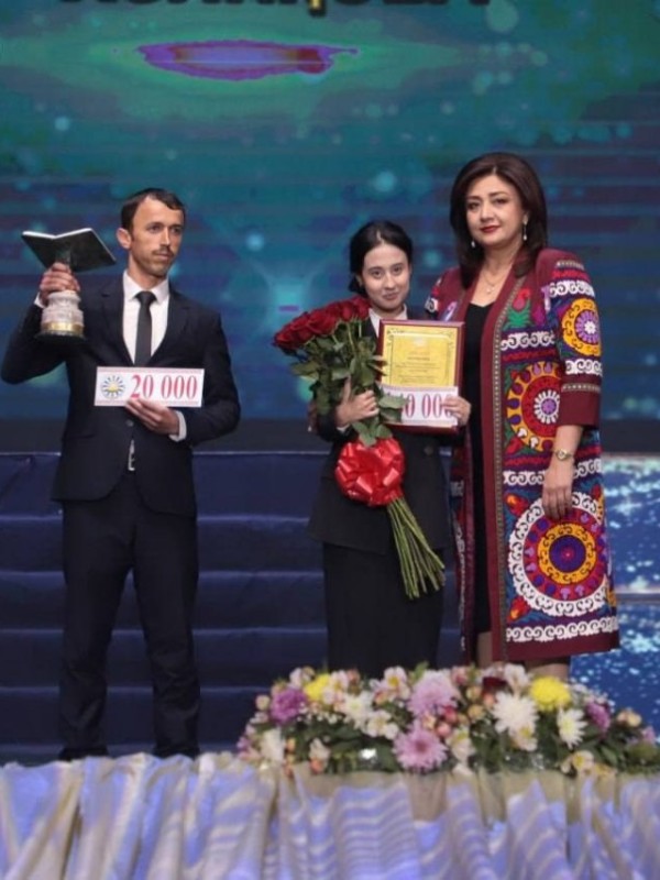 Чор Шоҳҷоиза. Ғолибони бонуфузтарин озмуни китобхонӣ дар кишвар маълум шуданд