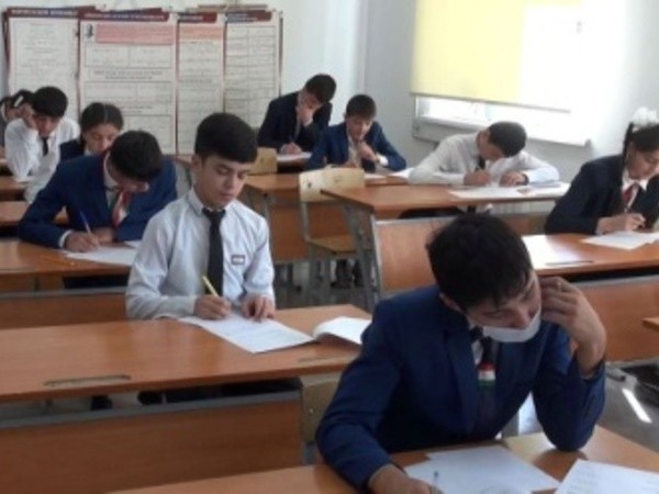 В ГБАО подвели итоги регионального конкурса среди школьников на знание языков