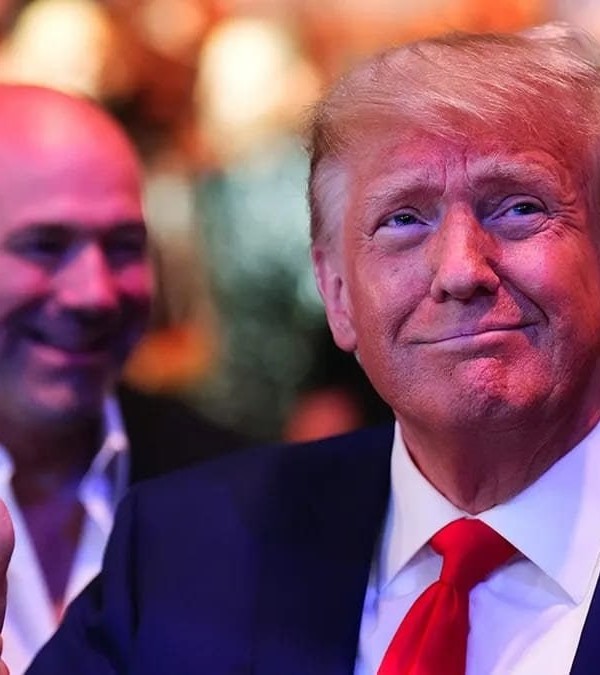 Доналд Трамп: “Дар мусобиқаи UFC Кохи сафед 8-9 муҳорибаи чемпионӣ доир мешавад”