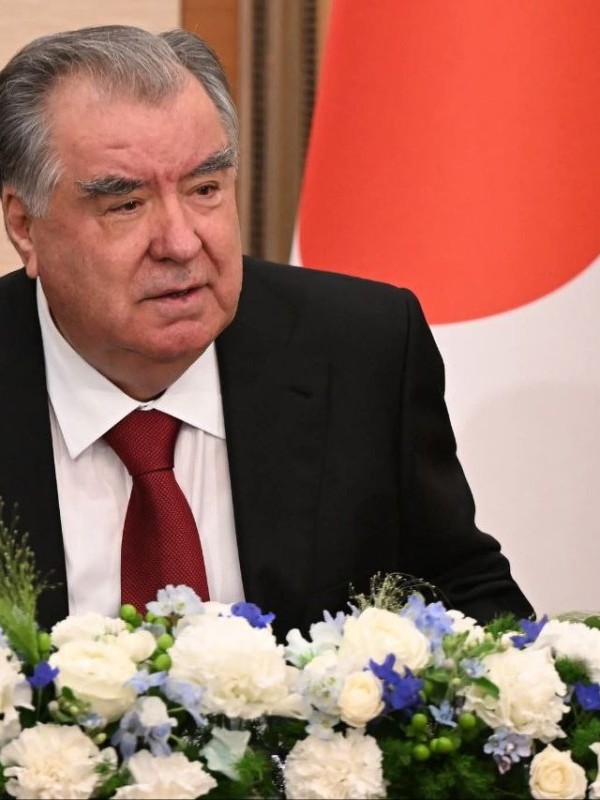 Вохӯрӣ ва гуфтугӯи Президенти кишвар бо донишҷӯёни тоҷик дар Ҷопон
