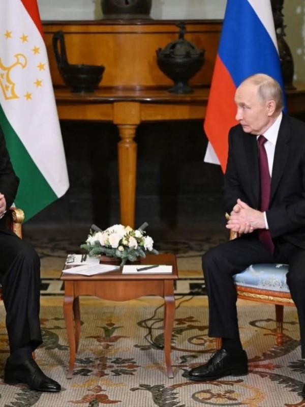 Владимир Путин ба Эмомалӣ Раҳмон ва оилаи Қобилҷон ҳамдардӣ кард
