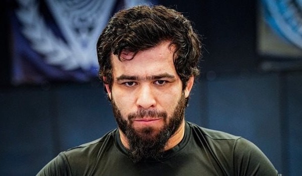 Ба Муин Ғафуров муҳорибаи нав доданду Лоиқ Раҷабовро аз UFC хориҷ намуданд