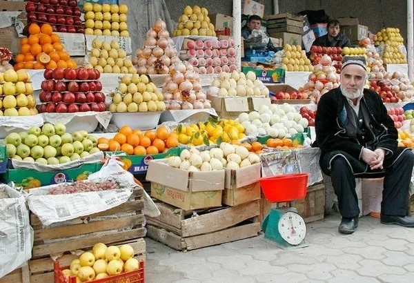 В Душанбе ужесточают контроль за ценами на продукты в Рамазан
