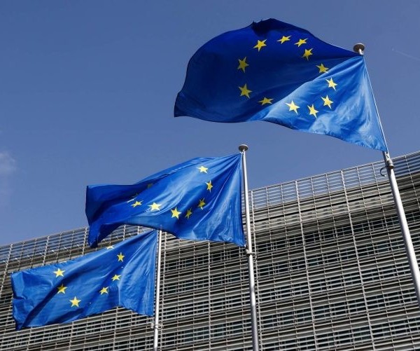 Иттиҳоди Аврупо ба додани қарзи 90 миллиард евро ба Украина мувофиқа кард