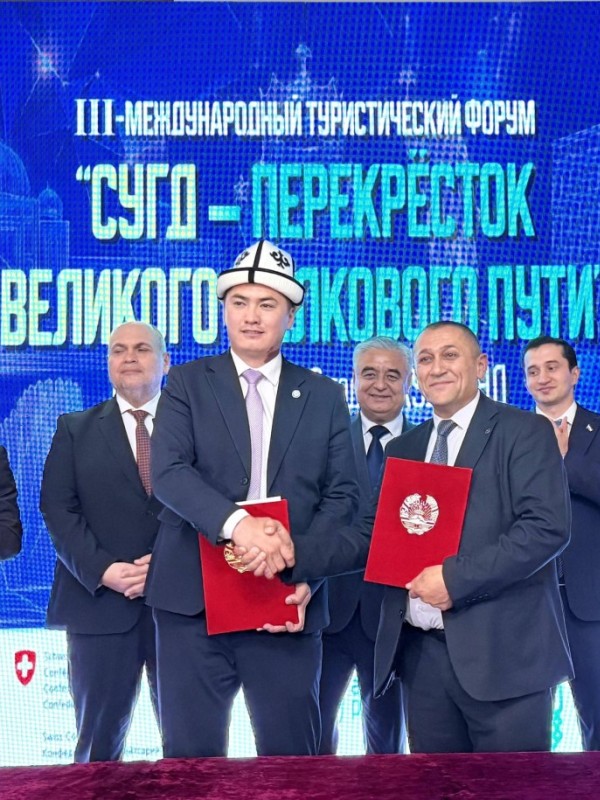 На туристическом форуме «Согд – перекресток Великого шелкового пути» подписали 21 соглашение и меморандум
