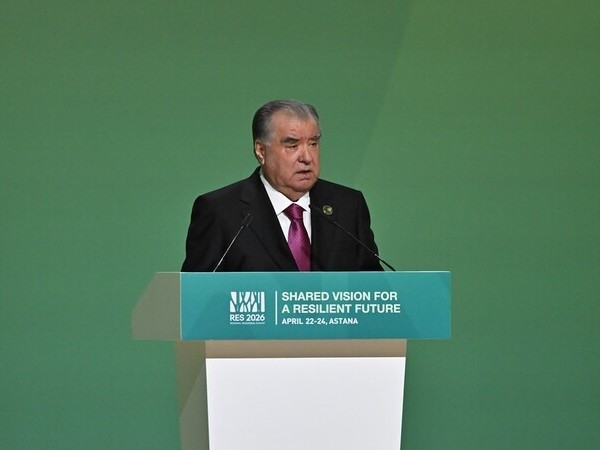 Суханронии Сарвари давлат дар Ҳамоиши минтақавии экологӣ