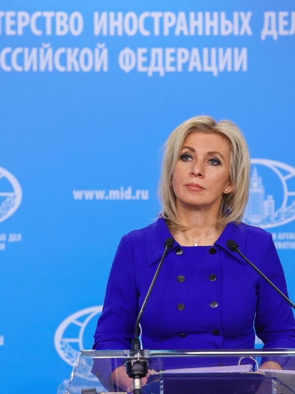 Русия: буҳрони Эрон танҳо аз тариқи дипломатия ҳалшаванда аст