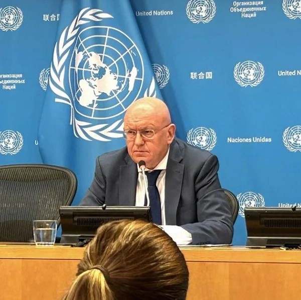 Мақоми рус: “Номаи саргушодаи Зеленский ба Путин як таҳрики бемаъно буд”