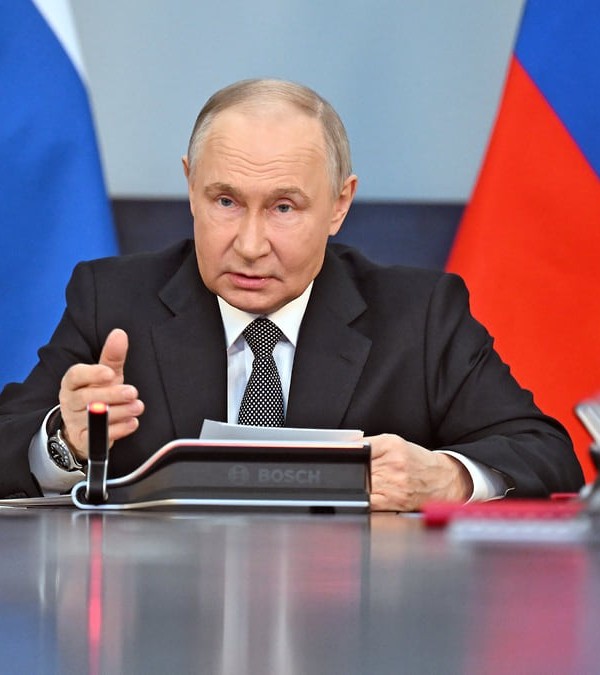 Путин: “Русия ҳамлаҳои ҷавобиро афзоиш медиҳад ва бар рушди паҳподҳои ҳушманд тамаркуз дорад”