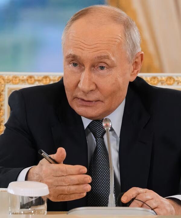 Путин: “Душманони Русия ба равишҳои ошкори террористӣ рӯ овардаанд”