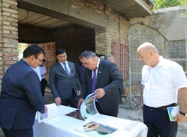 В Худжанде строят парк имени Абулкосима Фирдавси и здание футбольной академии