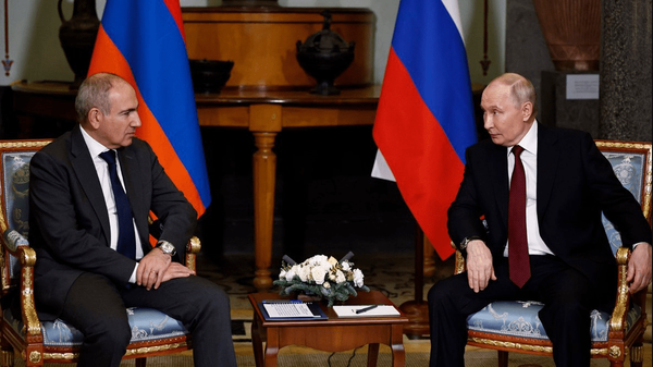 Маскав аз фишорҳои зиддирусии Иттиҳоди Аврупо ба Арманистон ҳушдор дод
