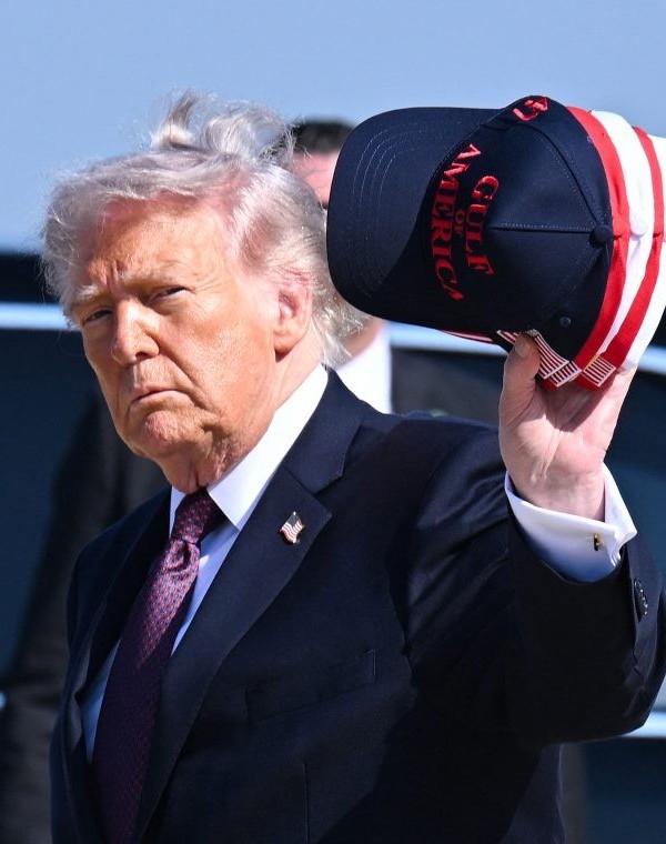 Трамп аз изҳори назар дар бораи ҷойивазкунии неруҳои амрикоӣ дар Кувайт ва Баҳрайн худдорӣ кард