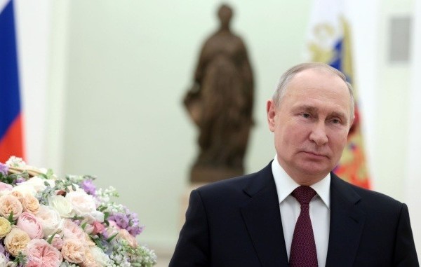 Путин Темур Зулфиқоровро ба муносибати 90-солагиаш табрик кард