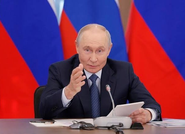 Путин мегӯяд “ҳамлаҳои террористӣ” ба инфрсохтори Русия паёмади буҳронӣ надоранд