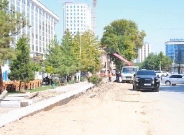 В Исфаре обновляют центр города и расширяют школы