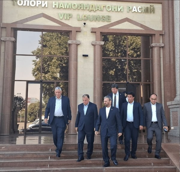 Ҳайати иқтисодии Гулистони Эрон вориди Душанбе шуд: мулоқот бо мақомоти баландпоя дар назар аст