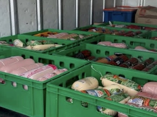 В Таджикистане изъяли 330 кг просроченных колбас и мясной продукции 