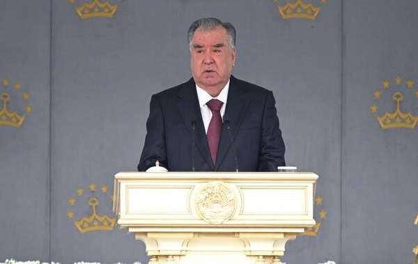 Иштироки Президенти кишвар дар Паради ҳарбӣ ба муносибати 35-солагии Истиқлоли давлатӣ