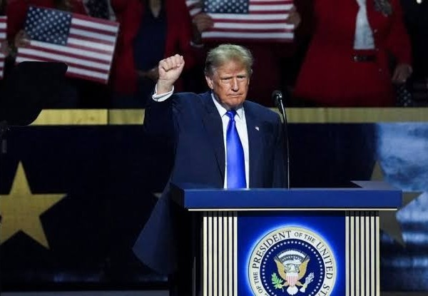 Трамп: “Ҷанг бо Эрон фавран пас аз интихоботи миёндавраӣ поён хоҳад ёфт”