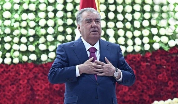 Сарвари давлат дар чорабинии идона ба муносибати 35-солагии Истиқлоли давлатӣ дар ноҳияи Рашт иштирок намуданд