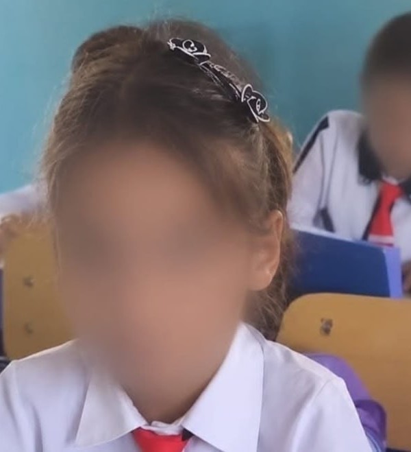 “Ҳадафи омӯзгор паст задани шаъну шарафи хонанда нест”. Шуъбаи маорифи Ёвон ба навори баҳсбарангез вокуниш кард