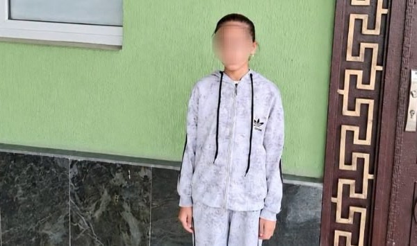 “Аз таҳсил дур монда буд”. Милитсияи пойтахт наврасеро аз волидонаш гирифта, ба мактаби махсус супурд
