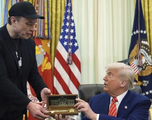 Илон Маск вернется в администрацию Трампа
