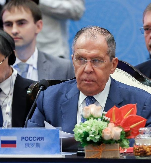 Лавров: “Хостори ҳамкории баробар ва бар пояи манфиатҳои мутақобил бо Толибон ҳастем”