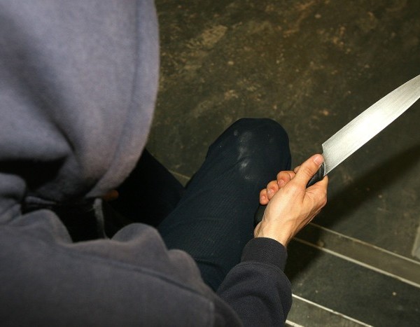 В Кулябе 16-летний подросток напал с ножом на мужчину