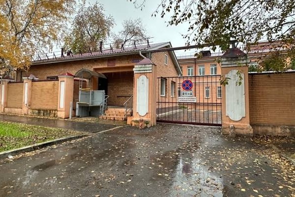 Русия хатари ҳамагириро дар пайи марги корманди Институти тадқиқотии вабо рад кард