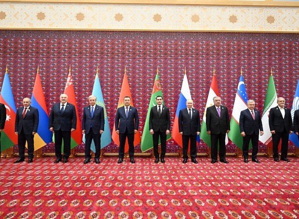 Рахмон пригласил страны СНГ на конференцию по укреплению мира в Душанбе 