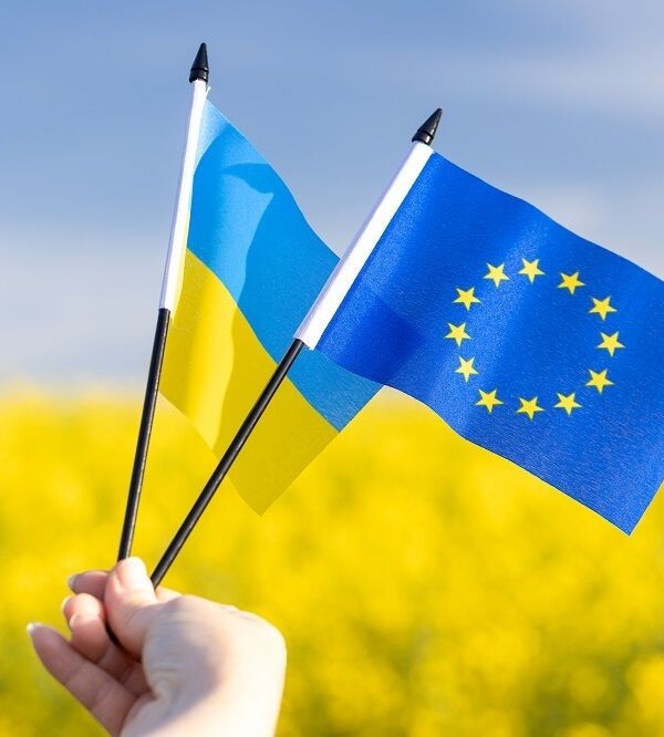 Тағйири мавқеи Трамп дар қиболи Украина: Аврупо аз таҳияи стратегияи мустақили сулҳ мегӯяд