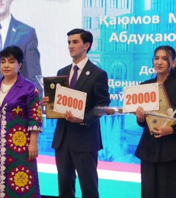 Озмуни ҷумҳуриявии “Донандаи беҳтарини асарҳои Пешвои миллат” ҷамъбаст шуд