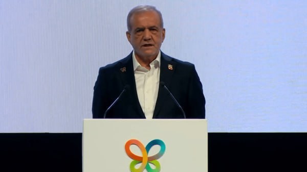 Президенти Эрон: “Исроил ва Амрико экосистемаи минтақаро вайрон мекунанд”