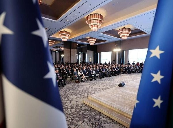 Узбекистан и США подписали соглашения на $12 млрд 