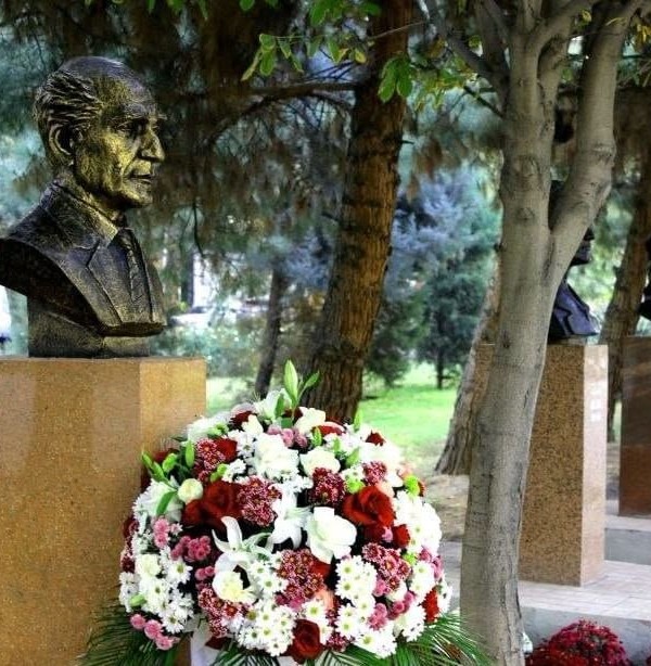 Нимпайкараи Қаҳҳор Маҳкамов дар Хуҷанд гузошта шуд