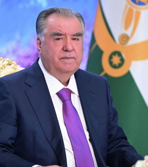 Президенти кишвар чанд қонун, аз ҷумла «Дар бораи муҳоҷират»-ро имзо карданд