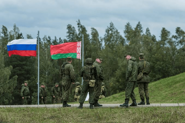 Русия ва Беларус аз омодагӣ ба муқобила бо ҳар гуна таҳдид хабар доданд