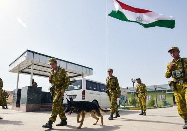 ОДКБ поставят Таджикистану вооружения для укрепления границы с Афганистаном