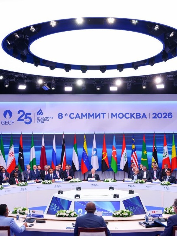Маскав: содиркунандагони газ зидди таҳримҳои якҷониба садо баланд карданд
