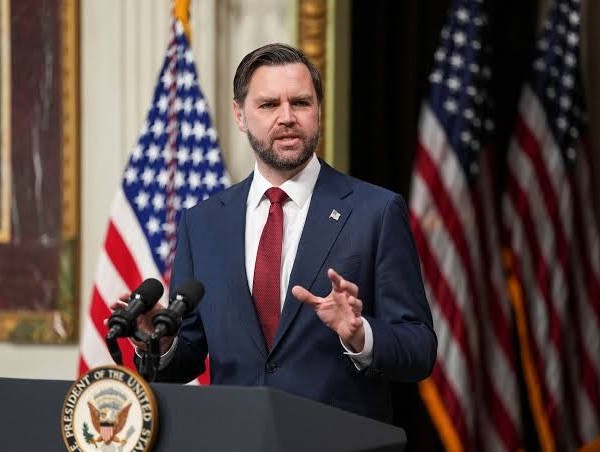 Муовини Трамп ба Муҳсин Ризоӣ барои музокира нома навишт