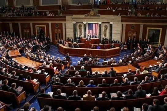 Палата представителей США приняла резолюцию, ограничивающую полномочия Трампа начать войну против Ирана