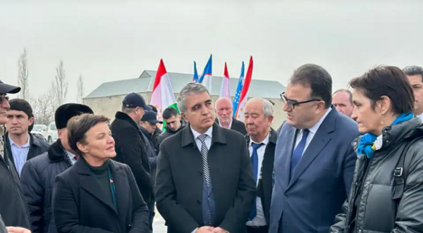 На границе Узбекистана и Таджикистана открыли два гидропоста для контроля трансграничных вод
