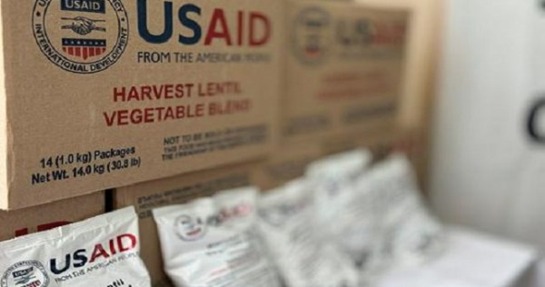 США передали Узбекистану 131 тонну продуктов питания для больниц и домов-интернатов