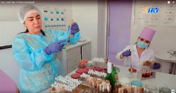 В Самарканде полсотни человек отравились хот-догами из одного ларька