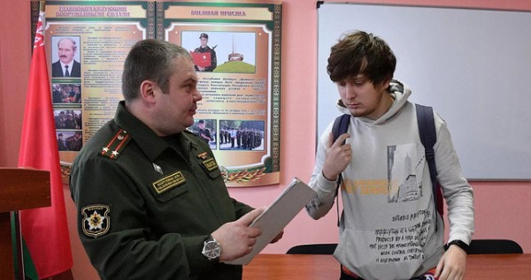 В Беларуси одобрили закон, уточняющий основания для отсрочки от призыва