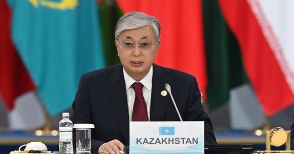 Токаев призвал совместно искать формулу мира для конфликта в Украине