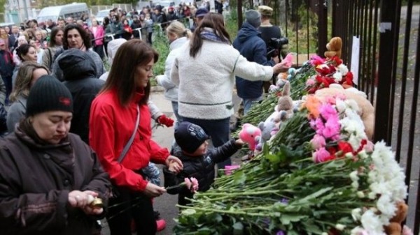 Число погибших при стрельбе в Ижевске выросло до 17 человек